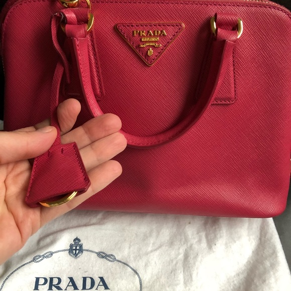 Prada deep pink bag with handles and strap - Picture 4 of 8